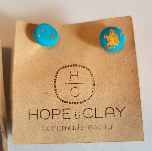 🌟Handmade 3 Sets Of Earrings Leather And Clay - Picture 2 of 6